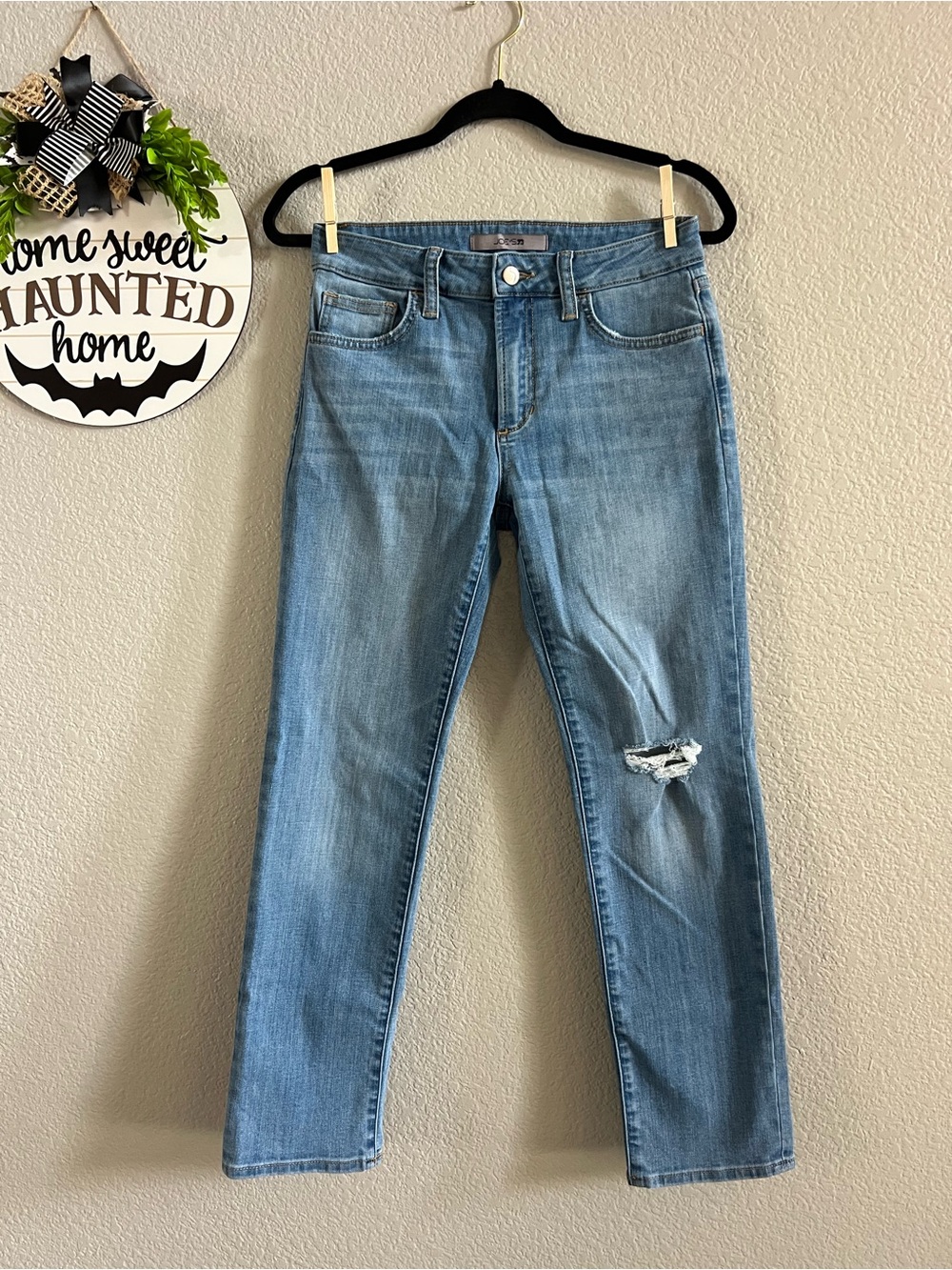 Joe's Mid Rise Adelyte Jeans Light Blue Straight-Leg with Knee Distress Size 26